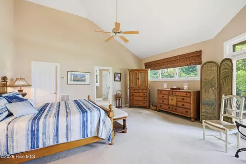 Bedroom - 142 Oakleaf Dr, Pine Knoll Shores, NC 28512 photo 3 of 8