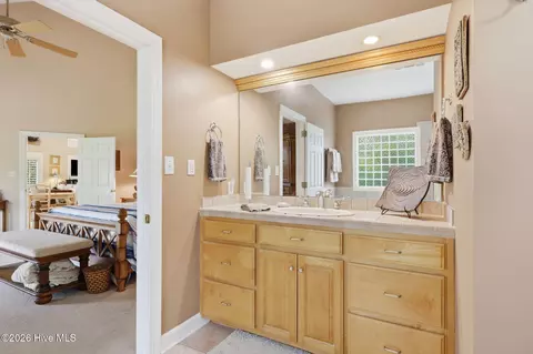 Bath - 142 Oakleaf Dr, Pine Knoll Shores, NC 28512 photo 2 of 4