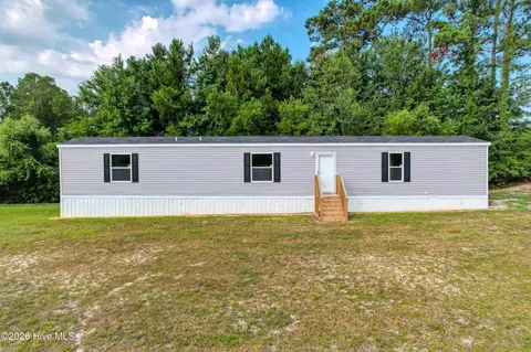 226 Bream St, Holly Ridge, NC 28445