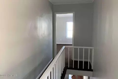 Entry Way - 857 Pasteur St, New Bern, NC 28560 photo 4 of 4
