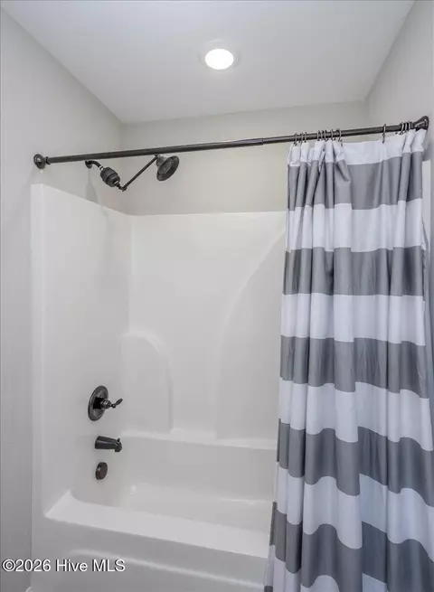 Bath - 1868 Preservation Cir, Evans, GA 30809 photo 13 of 13