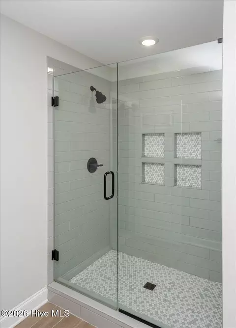 Bath - 1868 Preservation Cir, Evans, GA 30809 photo 8 of 13