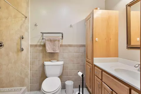 Bath - 524 Sierra Cir, Murphy, NC 28906 photo 1 of 7