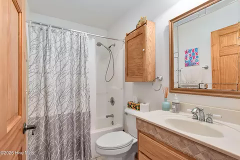 Bath - 524 Sierra Cir, Murphy, NC 28906 photo 4 of 7