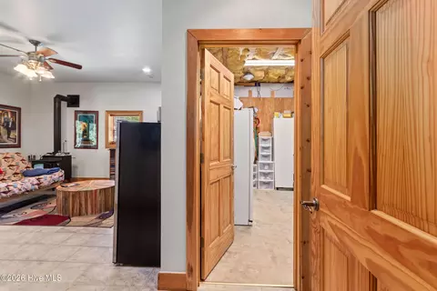 Entry Way - 524 Sierra Cir, Murphy, NC 28906 photo 4 of 5