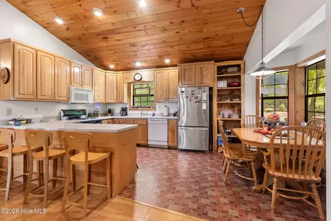 Kitchen - 524 Sierra Cir, Murphy, NC 28906 photo 1 of 4