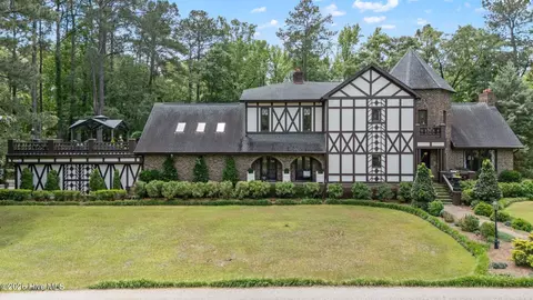 768 Bethesda Church Rd, Fairmont, NC 28340