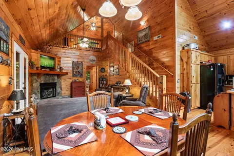 Dining - 104 Antler Ln, Murphy, NC 28906 photo 3 of 3