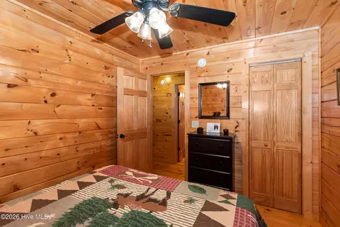 Bedroom - 104 Antler Ln, Murphy, NC 28906 photo 6 of 10