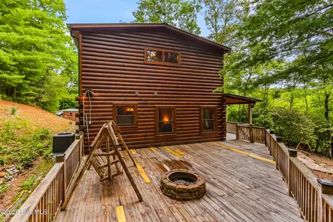 Exterior - 104 Antler Ln, Murphy, NC 28906 photo 5 of 13