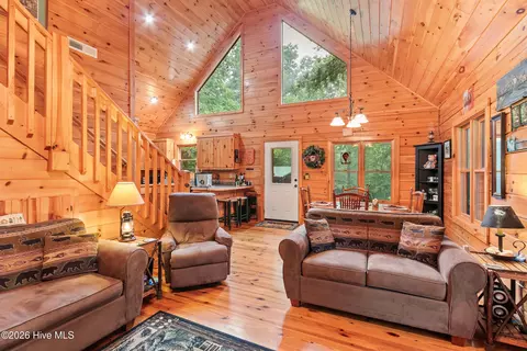 Living - 104 Antler Ln, Murphy, NC 28906 photo 5 of 5