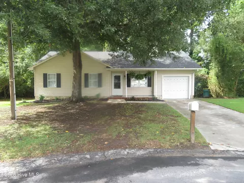 116 Ervin Ct, Jacksonville, NC 28546