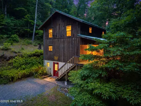 Exterior - 910 Laurel Branch Rd, Murphy, NC 28906 photo 1 of 20