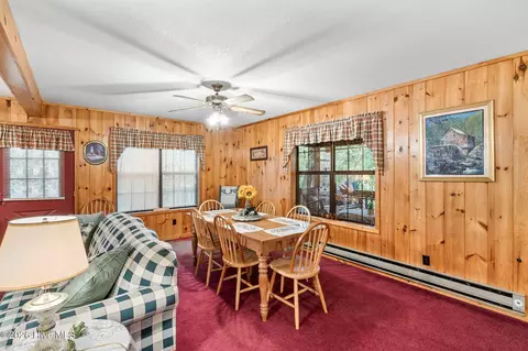 Dining - 910 Laurel Branch Rd, Murphy, NC 28906 photo 3 of 5