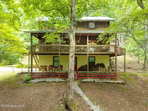 Exterior - 910 Laurel Branch Rd, Murphy, NC 28906 photo 2 of 20