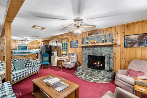 Living - 910 Laurel Branch Rd, Murphy, NC 28906 photo 2 of 3