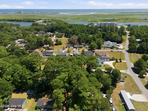 7293 Lula St SW, Ocean Isle Beach, NC 28469