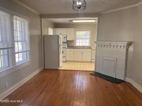 223 Holt St, Thomson, GA 30824 photo 3