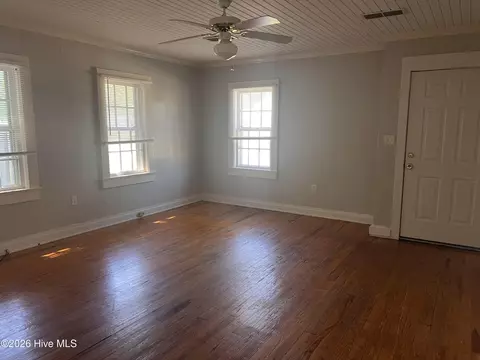 223 Holt St, Thomson, GA 30824 photo 7