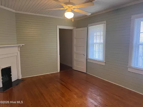 223 Holt St, Thomson, GA 30824 photo 5