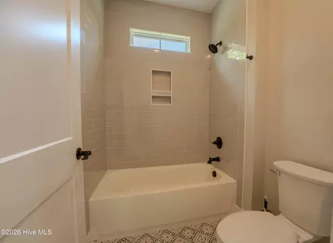 Bath - 3343 Tom Bartles Rd, Appling, GA 30802 photo 3 of 4