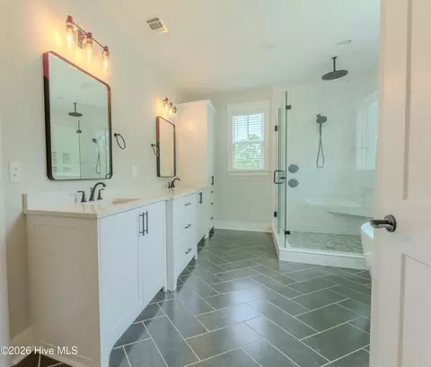 Bath - 3343 Tom Bartles Rd, Appling, GA 30802 photo 1 of 4