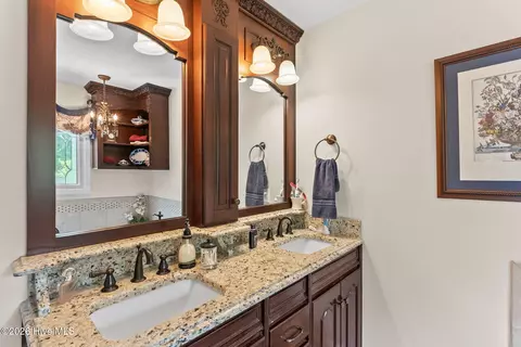 Bath - 4488 Crabapple Ct, Evans, GA 30809 photo 4 of 5