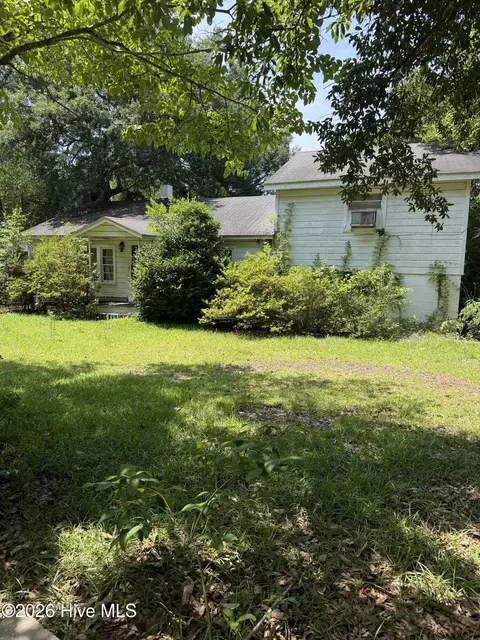 113 Ballard Dr, Hamlet, NC 28345