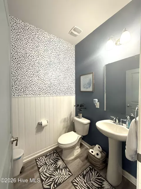 Bath - 46 Rochester St, Hampstead, NC 28443 photo 1 of 7