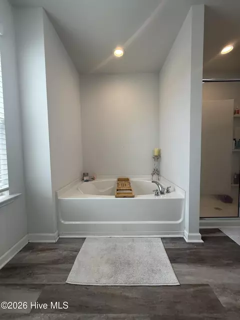 Bath - 46 Rochester St, Hampstead, NC 28443 photo 5 of 7
