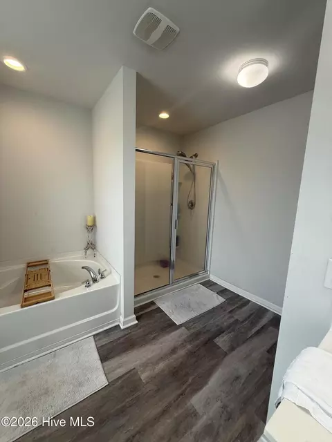 Bath - 46 Rochester St, Hampstead, NC 28443 photo 6 of 7