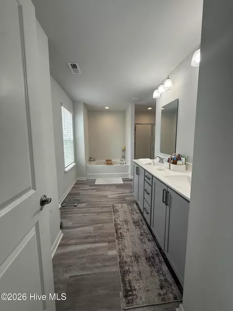 Bath - 46 Rochester St, Hampstead, NC 28443 photo 3 of 7