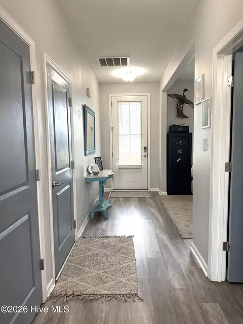 Entry Way - 46 Rochester St, Hampstead, NC 28443 photo 1 of 6