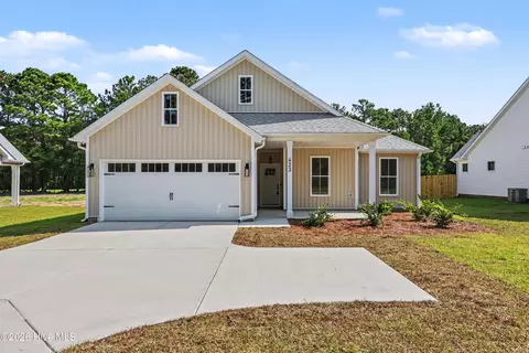 423 Morris Landing Rd, Holly Ridge, NC 28445