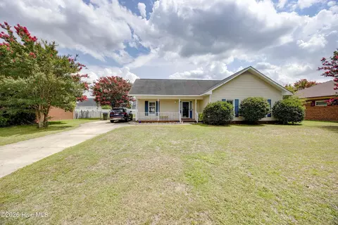 634 Bayberry Ln, Winterville, NC 28590