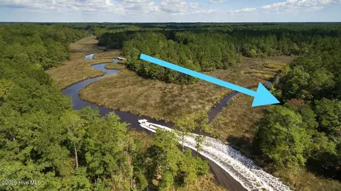 292 N Brightleaf Dr, Minnesott Beach, NC 28510