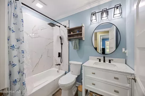 Bath - 4183 Wheeler Rd, Martinez, GA 30907 photo 1 of 2