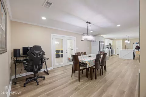 Dining - 4183 Wheeler Rd, Martinez, GA 30907 photo 3 of 4