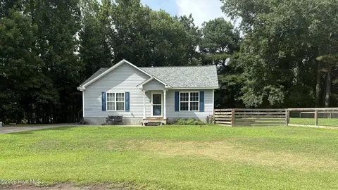 126 Baysden Dr, Jacksonville, NC 28540