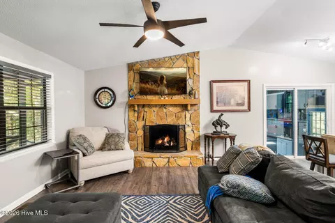 Living - 71 Wren Ln #7, Murphy, NC 28906 photo 1 of 1