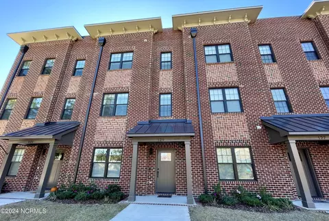 129 Lexington Ln, Southern Pines, NC 28387
