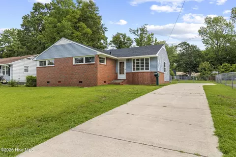 502 Jarman St, Jacksonville, NC 28540