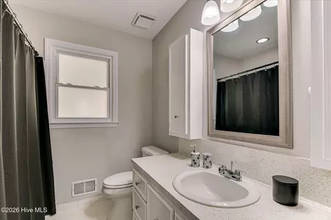 Bath - 3333 Sugar Mill Ct, Augusta, GA 30907 photo 1 of 3