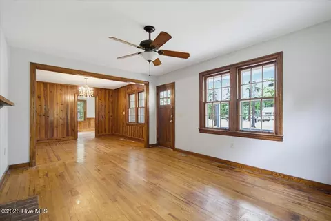 Living - 215 E Baltimore Ave, Pinebluff, NC 28373 photo 2 of 3