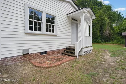 Exterior - 215 E Baltimore Ave, Pinebluff, NC 28373 photo 6 of 9