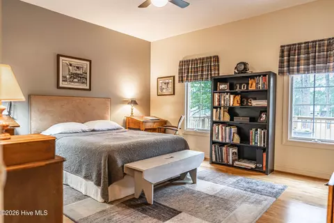 Bedroom - 52 Mcmichael Dr, Pinehurst, NC 28374 photo 5 of 9