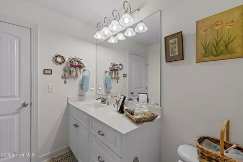 Bath - 355 Connor Cir, Evans, GA 30809 photo 4 of 7