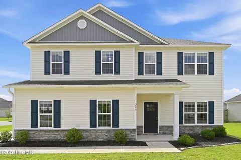 285 Wood House Dr, Jacksonville, NC 28546