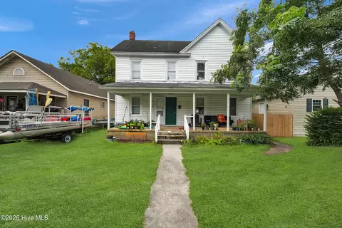 1113 Wood St, Elizabeth City, NC 27909