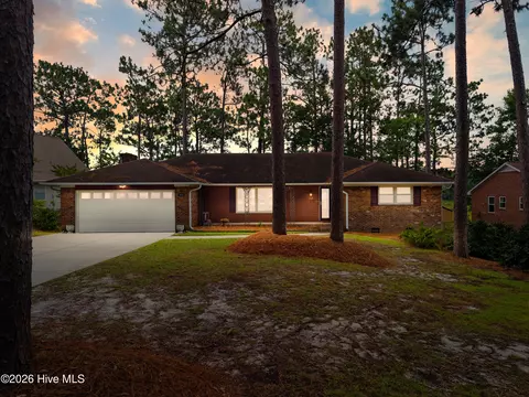 1318 N Shore Dr, Southport, NC 28461